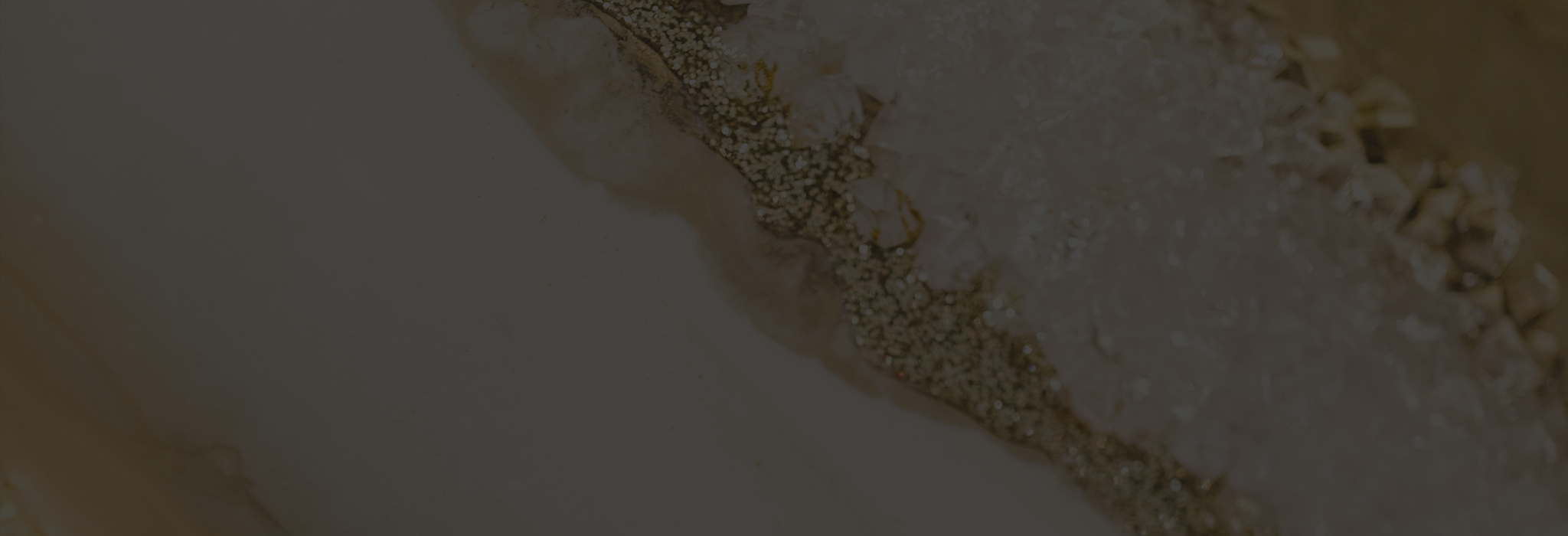 PageTitle_gold_dk1.png